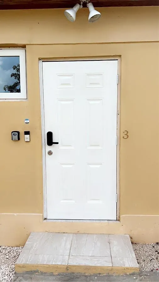 Luxury One Bed Room Apartment Nassau